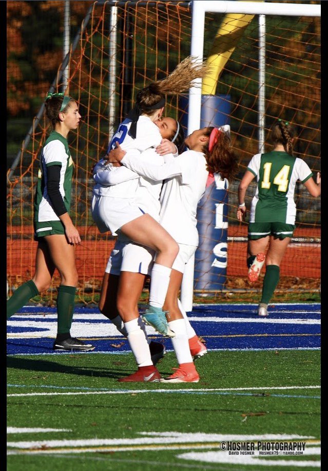 katebailey25's tweet photo. Happy birthday girl!! Gonna miss you next year:( ily💗💗@daesiaandrews https://t.co/xKxDbJzGMG