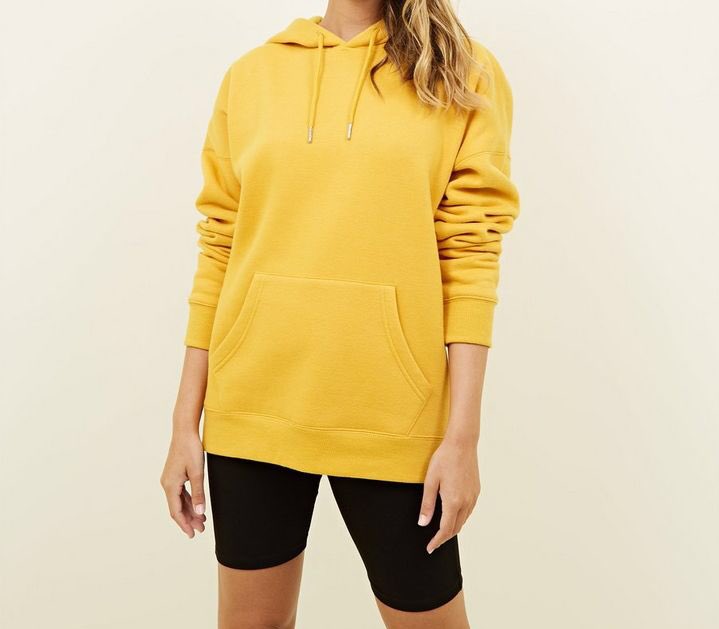 hoddy1809's tweet photo. I don’t understand this fashion.... https://t.co/GrBemOnGMr