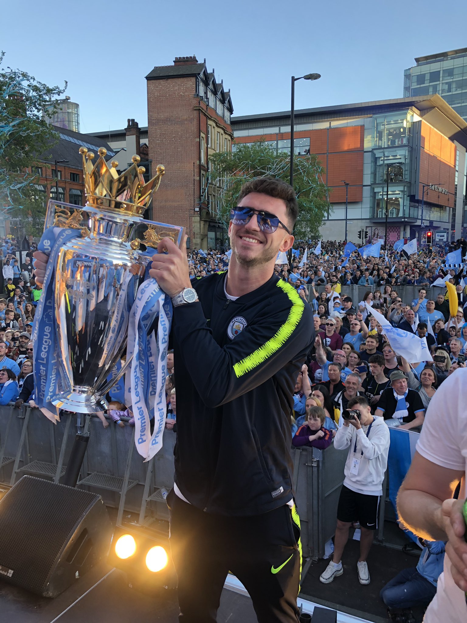 12.  Onlyfans Boxer Weeps After Arsenal'S Man City Victory: "Finished" - gbx6q3r
