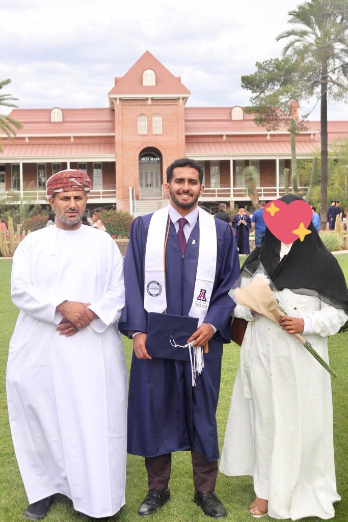 zthoar's tweet photo. أبي و أمي العزيزين..

لا يمكن للكلمات أن تفي بمقدار إمتناني لكم على مدى هذه الرحلة و على مر السنين التي سبقتها. وقوفكم بجانبي في ختام هذه الرحلة شعور لا يوصف و وقود لكل ما هو قادم.لولا الله ثم عطائكم ودعمكم لما كنت الرجل الذي انا عليه اليوم ولما كنت من ضمن الخريجين

Class of 2019 https://t.co/RtLlpjJ38T