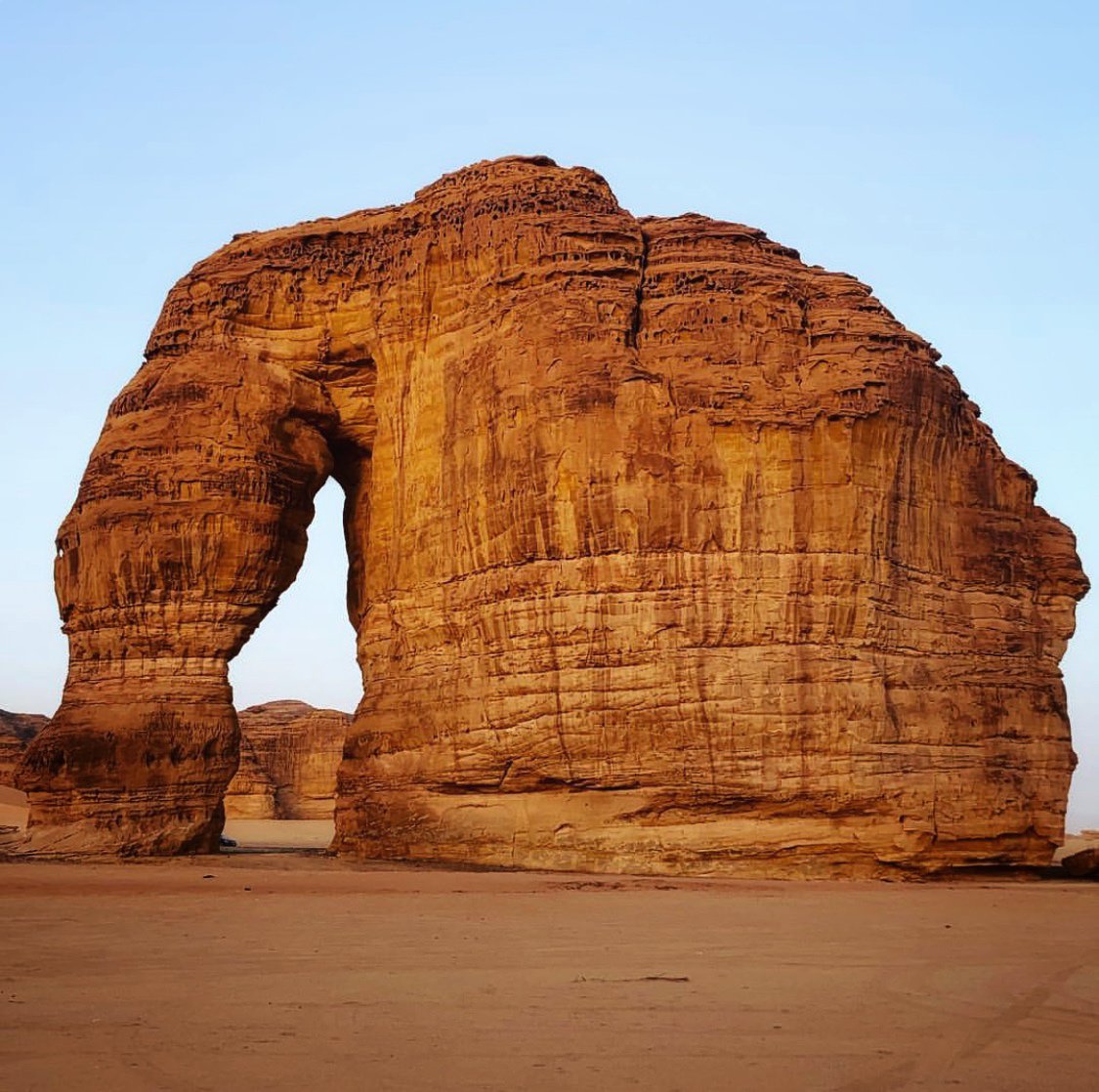 VisitSaudiIT's tweet photo. Breathtaking. Elephant rock in Al Ula 🐘
▫
💥 Use #VisitArabiaSaudita to give me permission to share!
🔥🆕 Follow me on Instagram @visitarabiasaudita 
▫️
#KSA #SaudiArabia #lovinsaudi #Vision2030 #DiscoverAlUla https://t.co/KtWdYQL4av