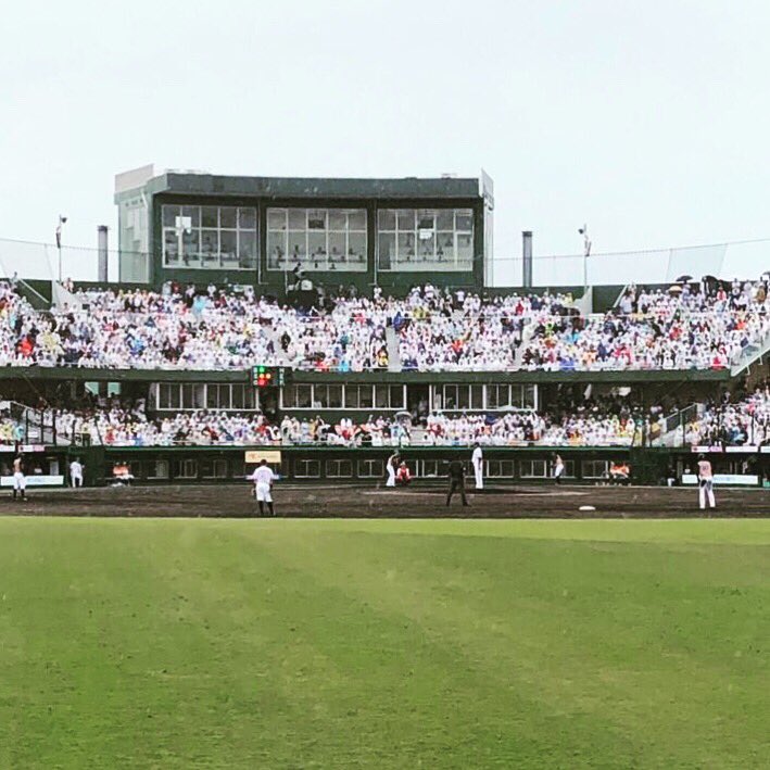 buentei's tweet photo. 雨で5回までになってしまいましたが試合を観れてよかったですね。
 #ソフトバンクホークス はこれで #パワースポット #鹿児島 で8年連続勝利！
 #ぶえん亭 にもたくさんのお客様にお越しいただきました。
ありがとうございました。 #obento #baseball https://t.co/L9dUYj43nh https://t.co/5biYZzdj0u