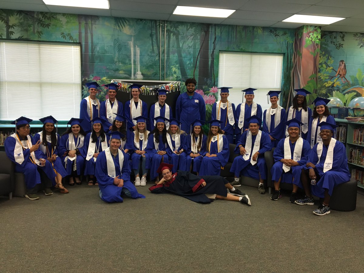 Welcome back Hayes Hawks and graduating Class of 2019!  Congratulations and best wishes on your future endeavors! 🎓#HayesHawks