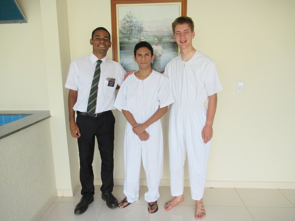 holmesjackson2's tweet photo. Baptism! https://t.co/AAm4d6Eh9S https://t.co/7aFHl3sMwI