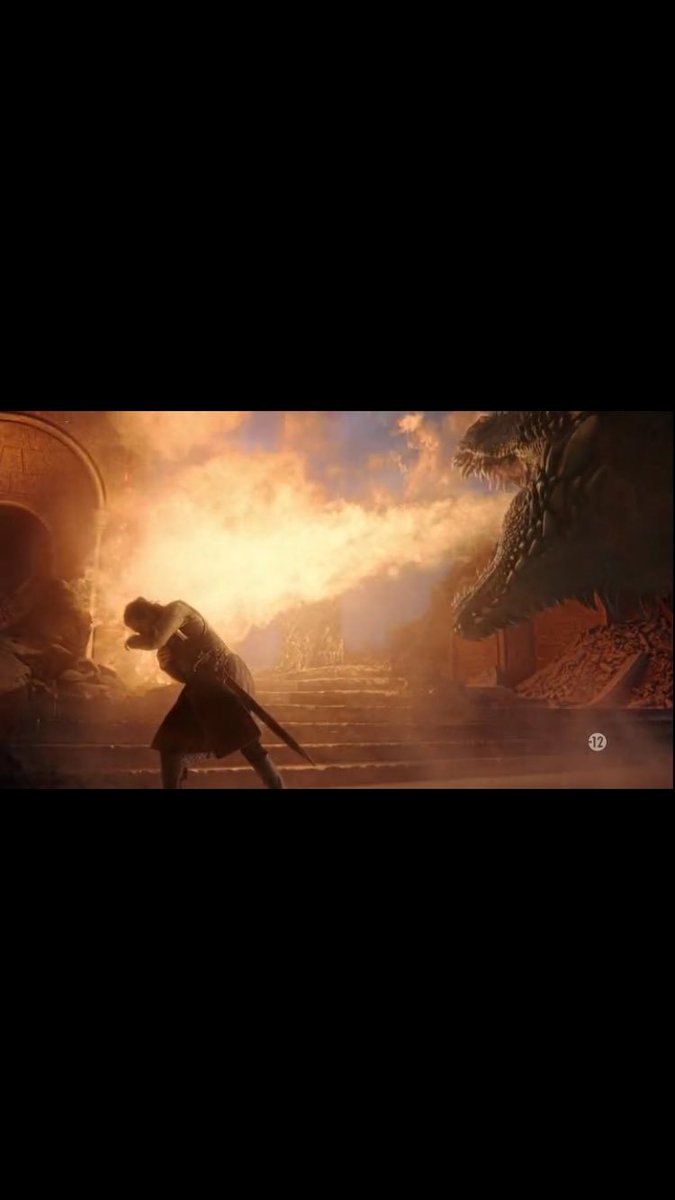 Marry_Stl13's tweet photo. Nan mais en fait Drogon a tout de suite compris que ça serait Bran le futur roi donc il lui a simplifié la tâche directement 😂👍🏽 #GameOfThonesFinale #GOTS8E6 #GOT #GameOfThrones #Drogon https://t.co/lfmtXFlVyK