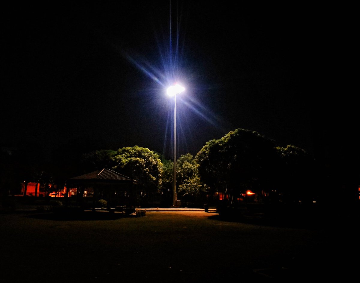terafavourite's tweet photo. Let there be light.. 
#2amthoughts https://t.co/XF9XwIRjjx