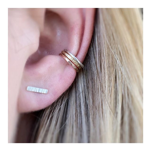 KRyanJewellery's tweet photo. Thank you for all the love for these dainty ear cuffs over the weekend 💜 A few different versions off to their new homes today! Available in Sterling Silver, Gold &amp; Rose Gold Filled and in a choice of textures 💜 #earcuff #fauxpiercing https://t.co/tPqC4L1VcO https://t.co/i50RCqDMPS