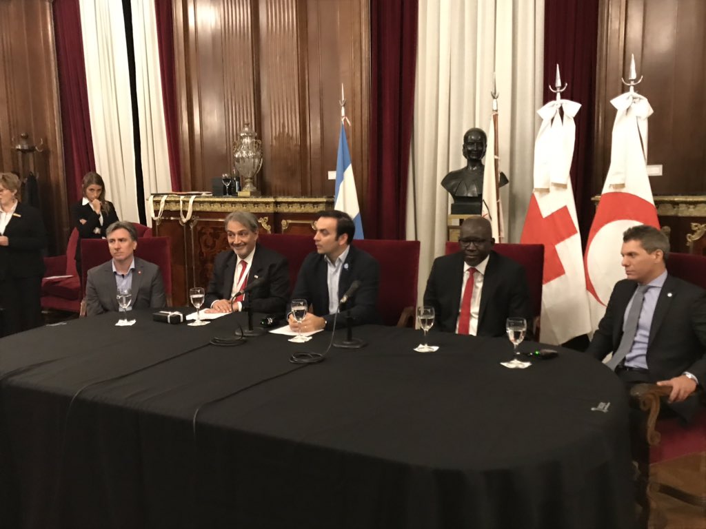 Francescorocca's tweet photo. Honored to receive with @As_SyIFRC the Distinction of guest of honour of #BuenosAires. I feel the responsibility to take this award representing @CruzRojaArg and #RedCross #RedCrescent volunteers. Moved to be in Eva Peron’s office: a woman who always supported vulnerable people https://t.co/7i5qMAccxW