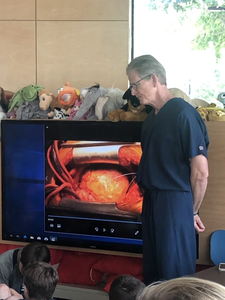 cjohnson_gses's tweet photo. Thank you Dr. Moore! #learningabouttheheart! @kblount_gses @gsesdallas https://t.co/NzZMMLQ88q