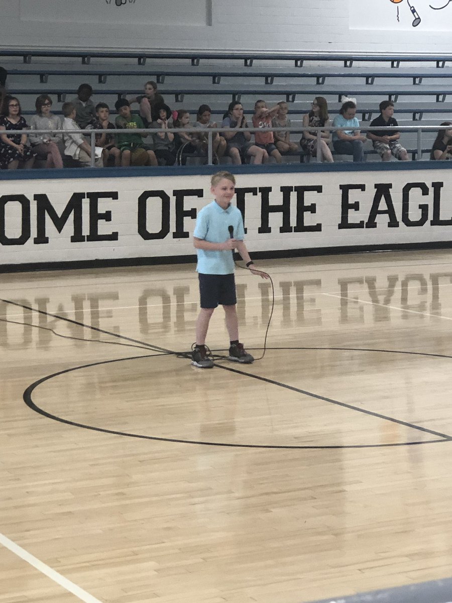 MrsWsLeaders's tweet photo. Talent 2019 is off to a great start!! https://t.co/ZwHziz61d7