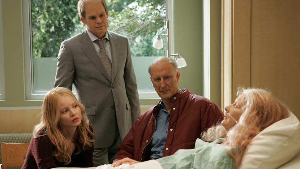I was hoping #GameOfThronesFinale was going to the best finale ever, making me cry more than I did at #HBO Six Feet Under, unfortunately all the soul was ripped out of the show due to the screenwriters need to rush to the end to shoot and write Star Wars. Let's skip on that now.