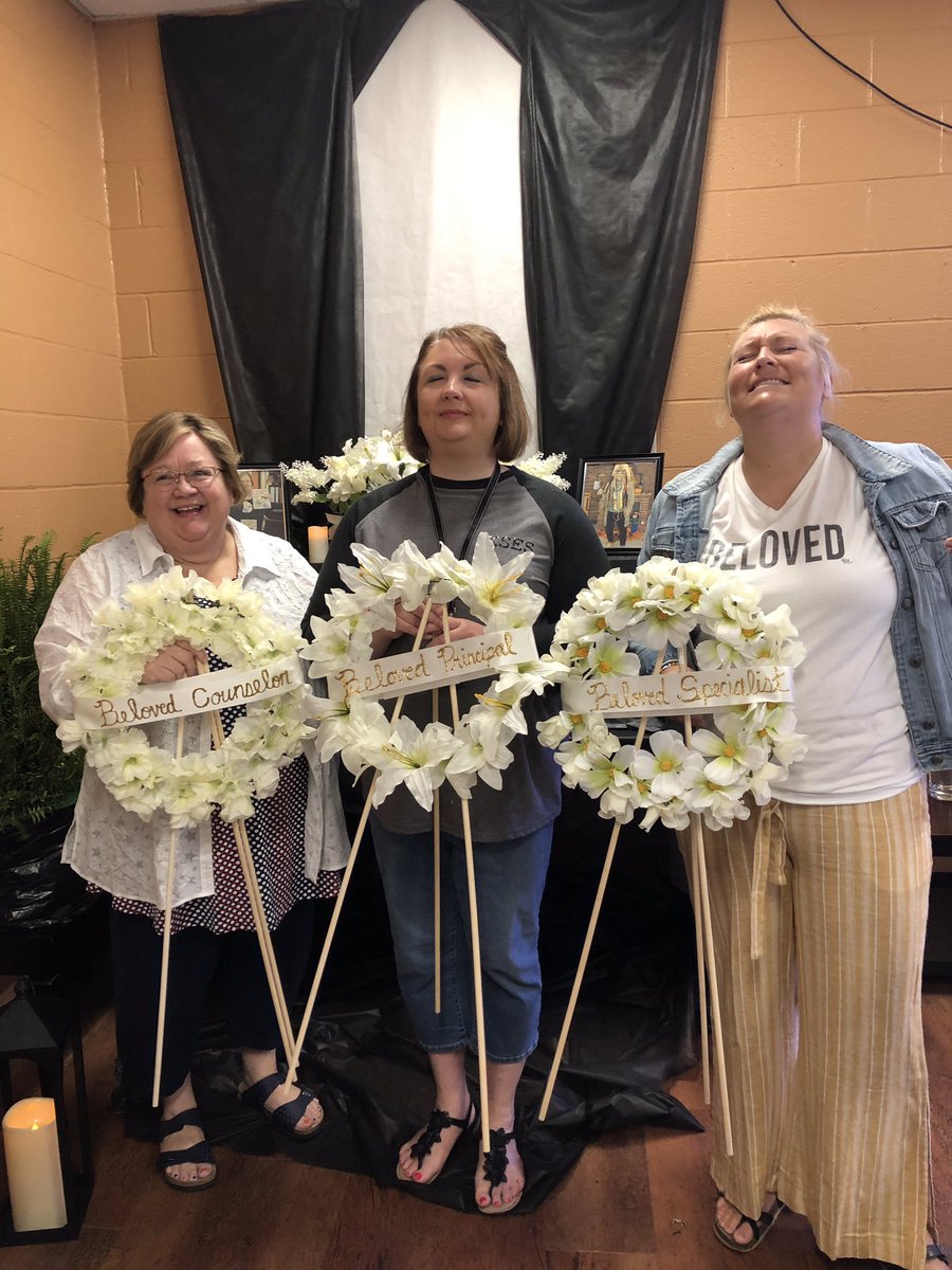 Audfowl's tweet photo. When your teachers have a celebration of life for you and you feel ALL.THE.FEELINGS. So much love. 😭Overwhelmed.#ccsdtn #finego #onceacardinal #alwaysacardinal @DawnwenningDawn @4deerlaura @bethumphers @DeannaMealio #penrod ♥️ https://t.co/fkLYE0QSx6