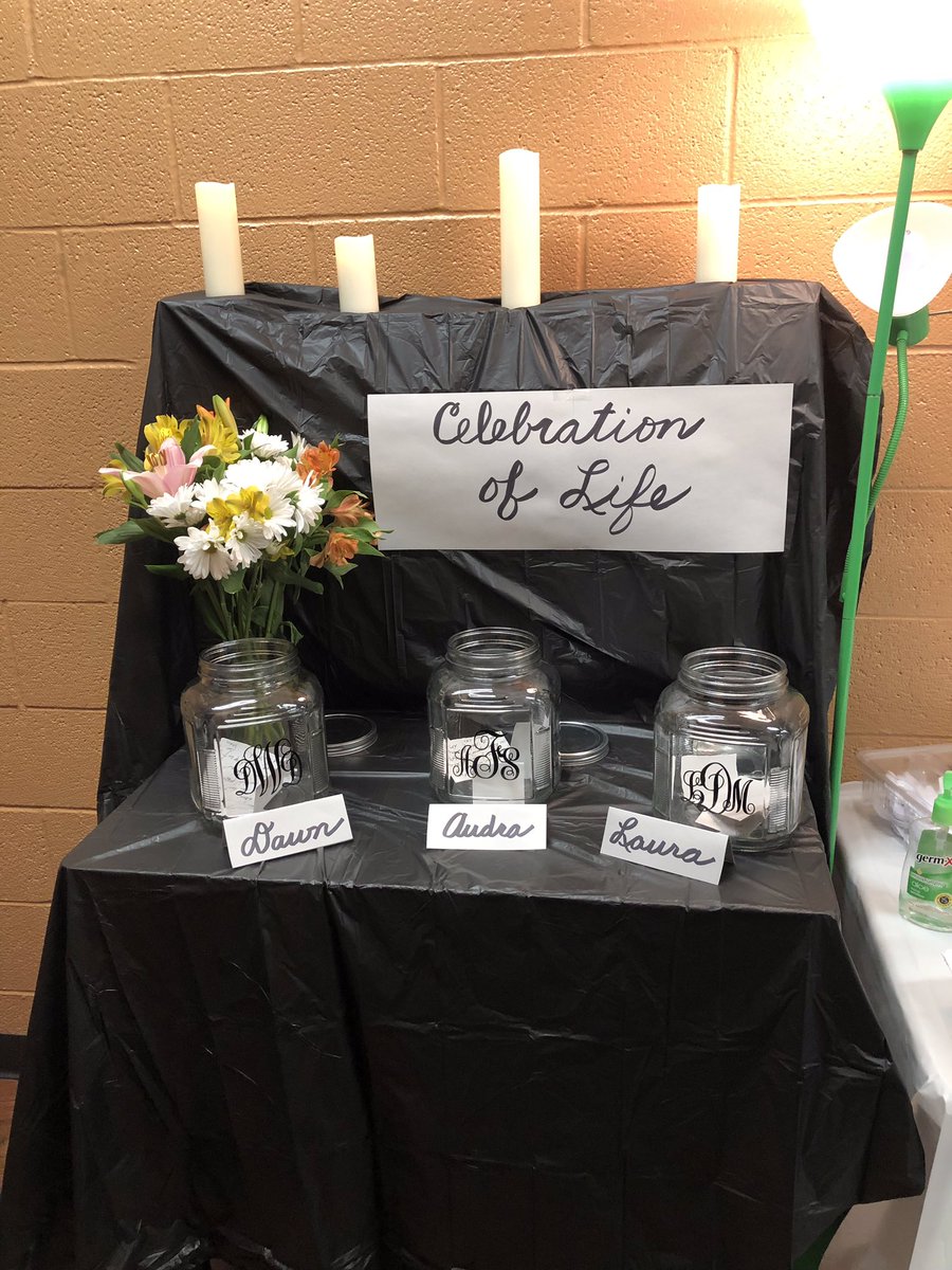 Audfowl's tweet photo. When your teachers have a celebration of life for you and you feel ALL.THE.FEELINGS. So much love. 😭Overwhelmed.#ccsdtn #finego #onceacardinal #alwaysacardinal @DawnwenningDawn @4deerlaura @bethumphers @DeannaMealio #penrod ♥️ https://t.co/fkLYE0QSx6