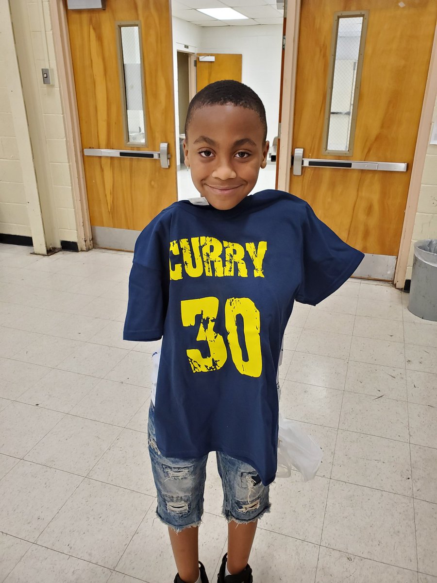 lestodd23's tweet photo. My P.E. points winners! They worked hard earning those points! @EaglesSouthwest https://t.co/HMfeVyCdZ1