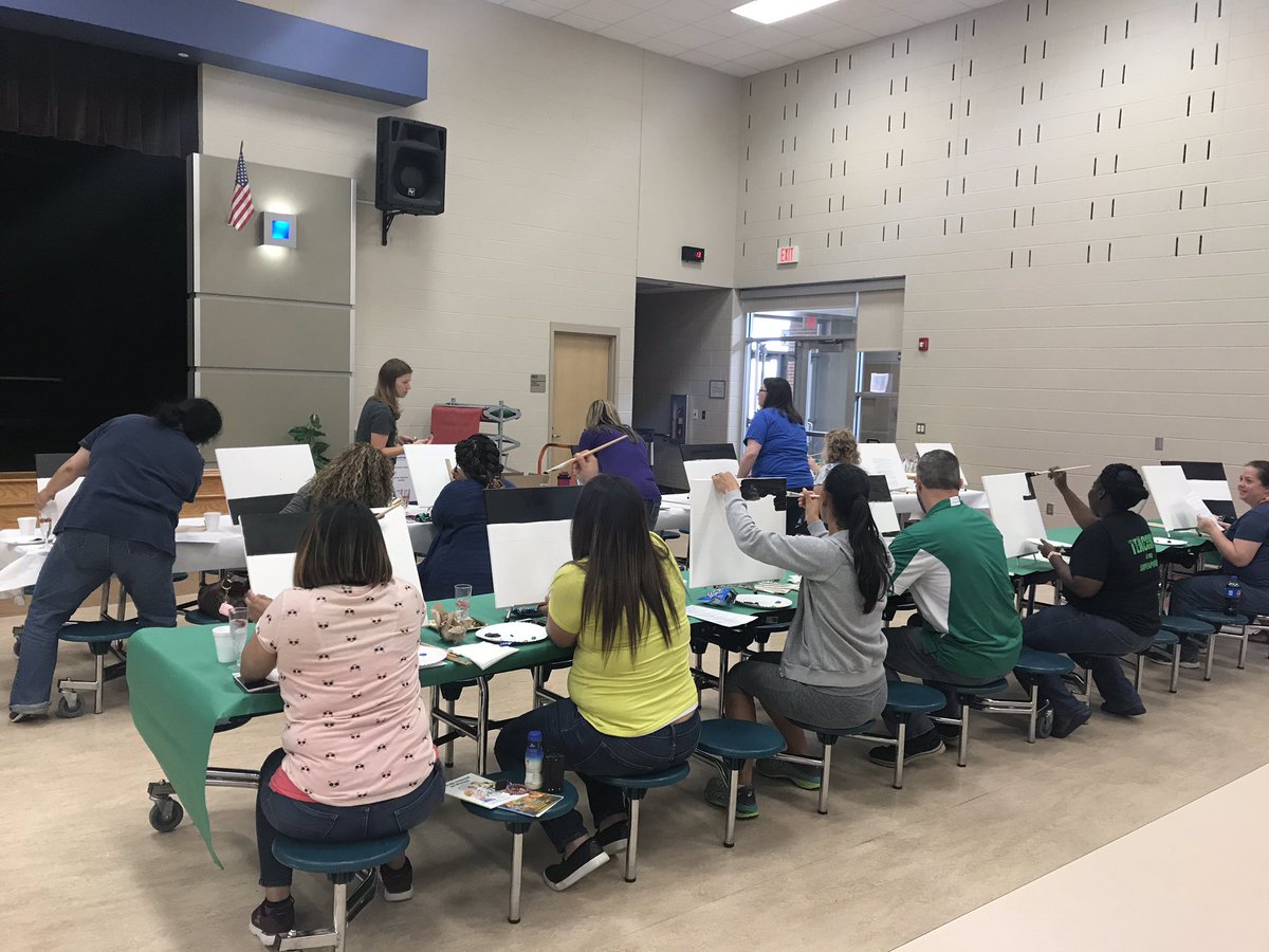 garrettgators1's tweet photo. Our staff enjoyed Painting with Ms. Shanklin today! https://t.co/rGu8V5jxc2
