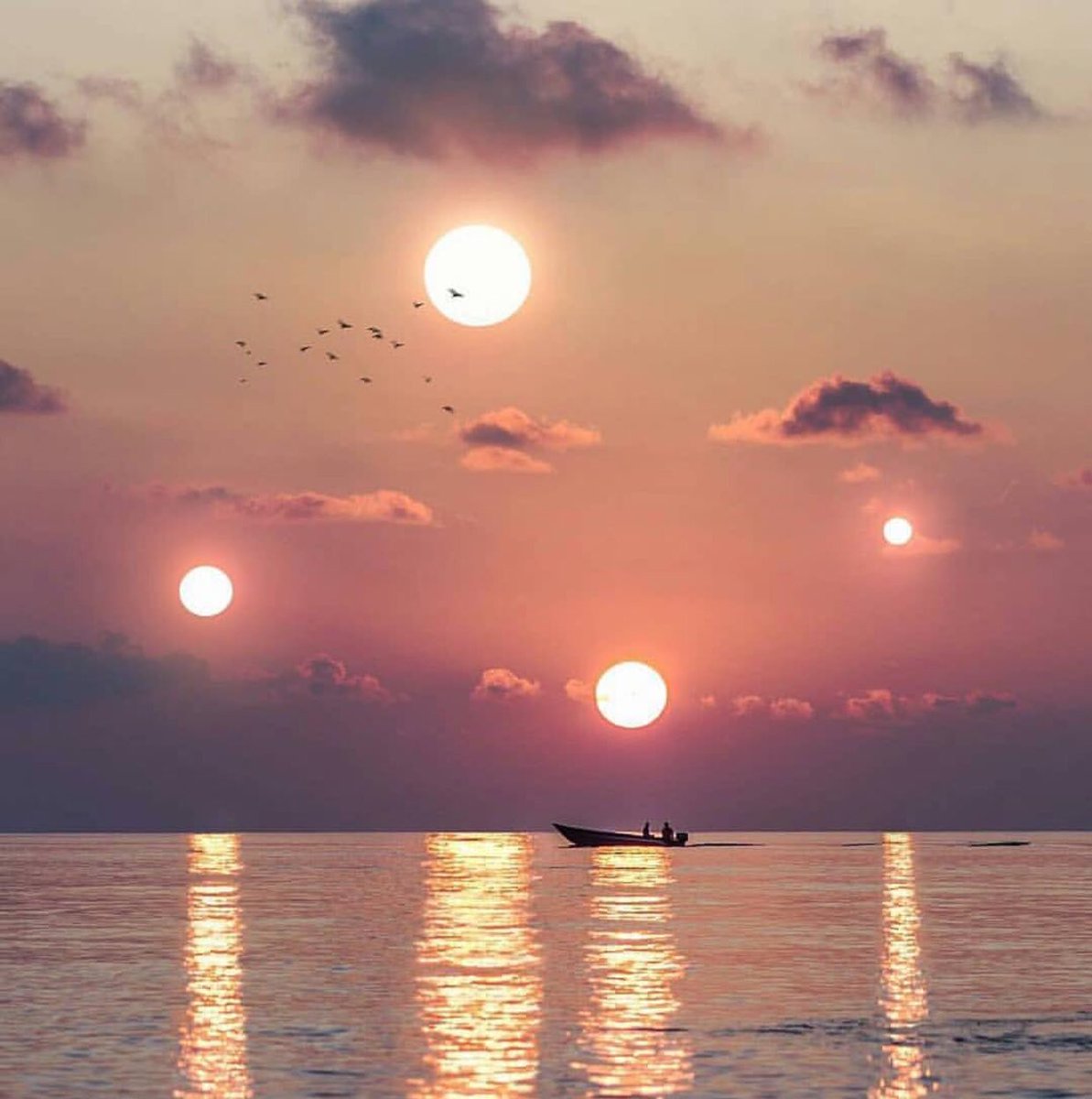 Her şey senin için yaratıldı ama 
dikkat et 
sen her şey değilsin..