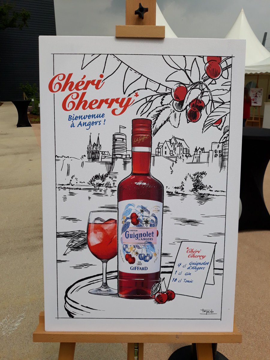 veromaillet's tweet photo. Lancement du #ChériCherry #bienvenueàAngers chez #Giffard #Guignolet #gin #tonic
#EdithGiffard #liqueurs #Sirops #plantes #fruits #griottes🍑🍒🍓🥒🍇
#AnjouDesSaveurs ❤ https://t.co/hPTTEp4zgx