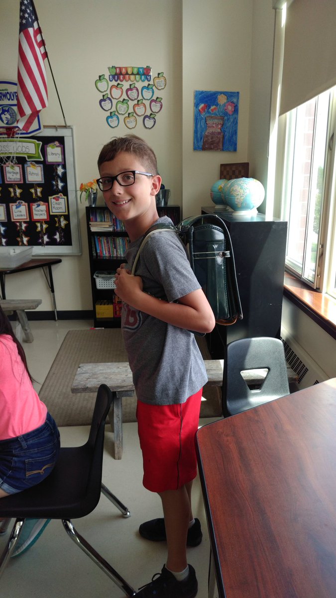 jessicawallin3's tweet photo. Learning about Ancient Japan and Japanese culture @HassanElem! Thanks @yolarson for your knowledge and time! #learningjapan #hassanfun https://t.co/Q8iiKg9Ve8