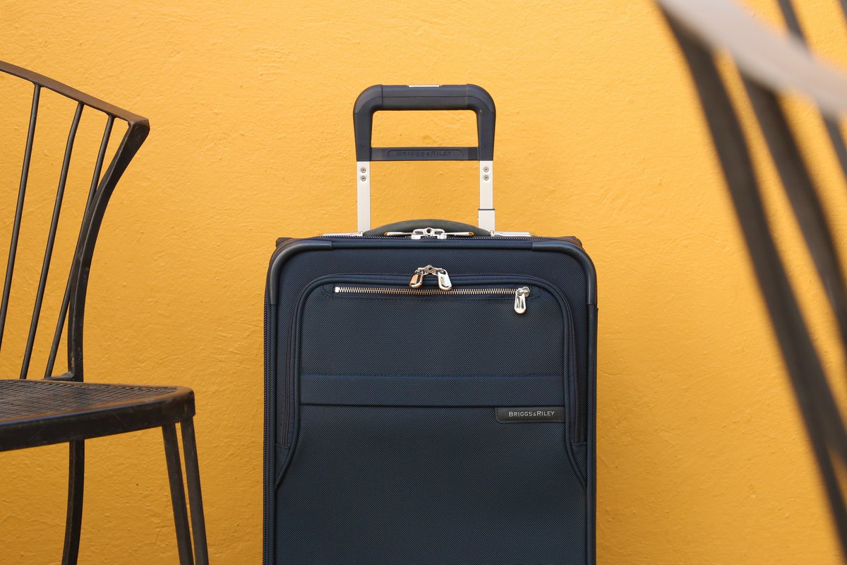 BriggsandRiley's tweet photo. The future always looks bright, with a trusted carry-on in tow. Where will your summer travels take you? #EngineeredForTravel https://t.co/FUlZN3bMJs