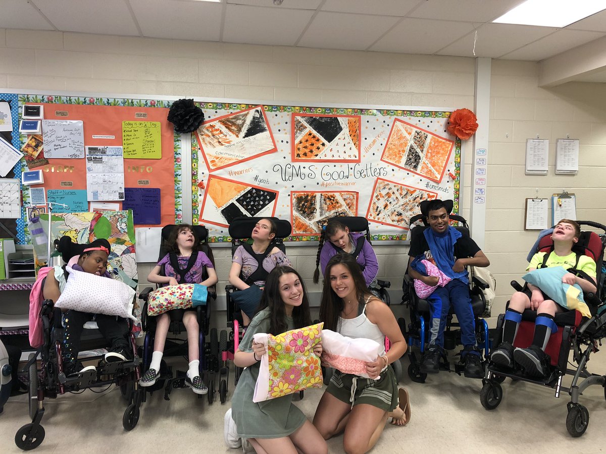 MissBworkerBees's tweet photo. Shoutout to @JoAnnSmithCBSD and her sewing students for making pillow cases for our class! So practical and cute! #umsmds #warriorstrength #unamipride https://t.co/s7sFRO06pN