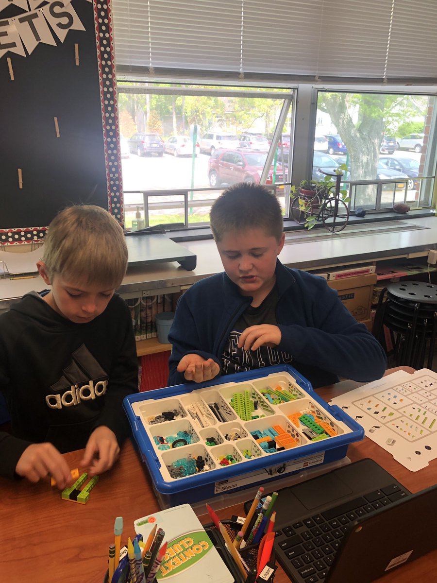 WCSDenrich's tweet photo. 5th graders collaborating and engineering solutions connected to their natural disasters unit. @WCSDProud @KlemNorthStars https://t.co/Xwhmd3BrFb