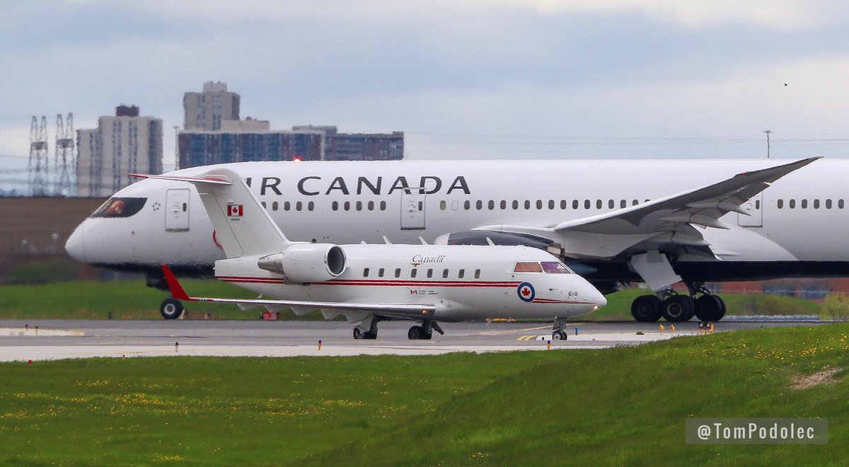 TomPodolec's tweet photo. PHOTO CanForce One #CFC1 just arrived in Toronto with Prime Minister Justin Trudeau. 
144618 RCAF CC-144 Bombardier Challenger
Air Canada #AC119 departing to Vancouver in the background.
C-FVNB Boeing 787-9 Dreamliner https://t.co/aMt3noVjQ9
