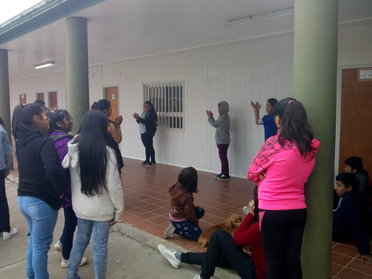 caj3149's tweet photo. Bailando distintos ritmos dictados por la profe @Ritituuu donde los jóvenes se divirtieron mucho 💃🕺 @fguillesaavedra @artydance23 @patriciapinasco @bruja_eric @yoyballon @juancarlosvilc https://t.co/CEu3o9D7o2