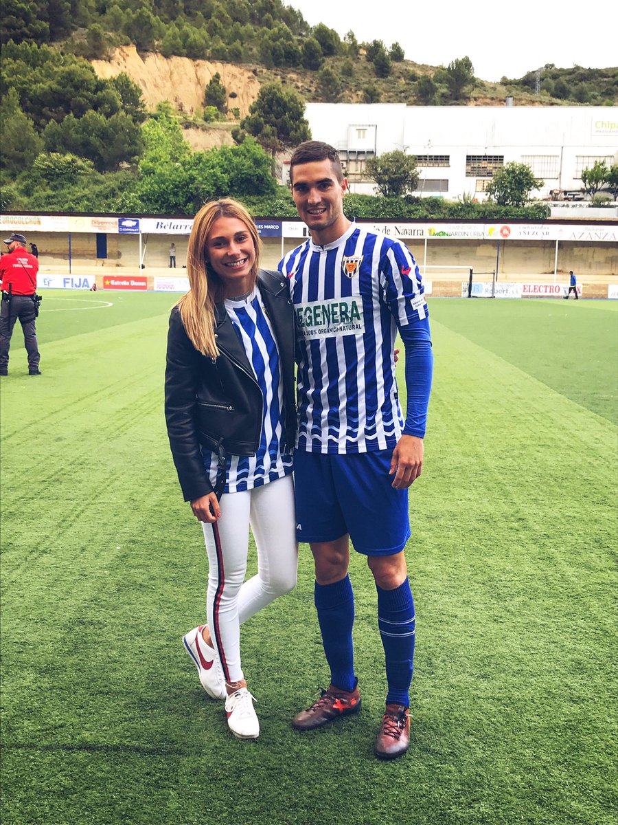 ivan6casado's tweet photo. ▪️Llego el final de la temporada 18/19. ▪️Aunque en la última jornada pero con el objetivo cumplido. ▪️Momento para desconectar y disfrutar de la familia y los amigos.
#RelaxModoON @c.d_izarra #Equipazo https://t.co/yEcyre39lN