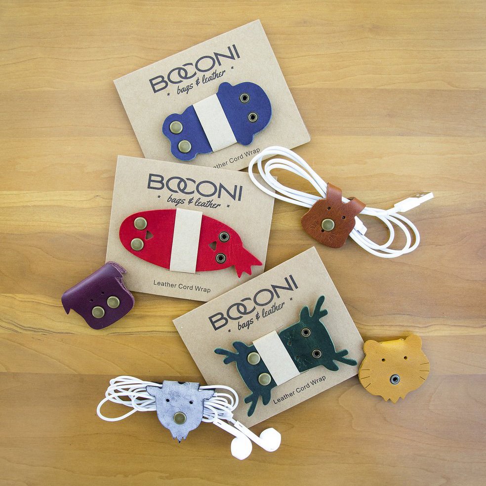 Want a free cord wrap? We're giving them away as a #GWP - just spend $250 or more to get one for free. That way when you buy Dad a bag for Father's Day you'll have a little something extra to give him too!