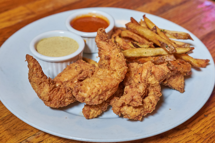 AtkinsPark's tweet photo. The quest for the perfect chicken tenders could've been a long one. Lucky for you, they can be found right here at Atkins Park. #ATLfoodie #VaHi #Delicious #AJCdining #BestChickenTenders https://t.co/bu2Zw8W7Q2