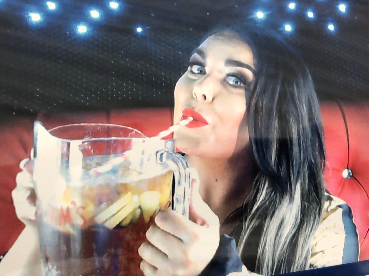 PimmsVan's tweet photo. Fantastic day yesterday for a great cause @HardwickHHotel for the Angeltrust Charity...even @ScarlettMoffatt stopped by for a Pimms in our new Blind Alley Photobooth https://t.co/Fxp4UQVuh7