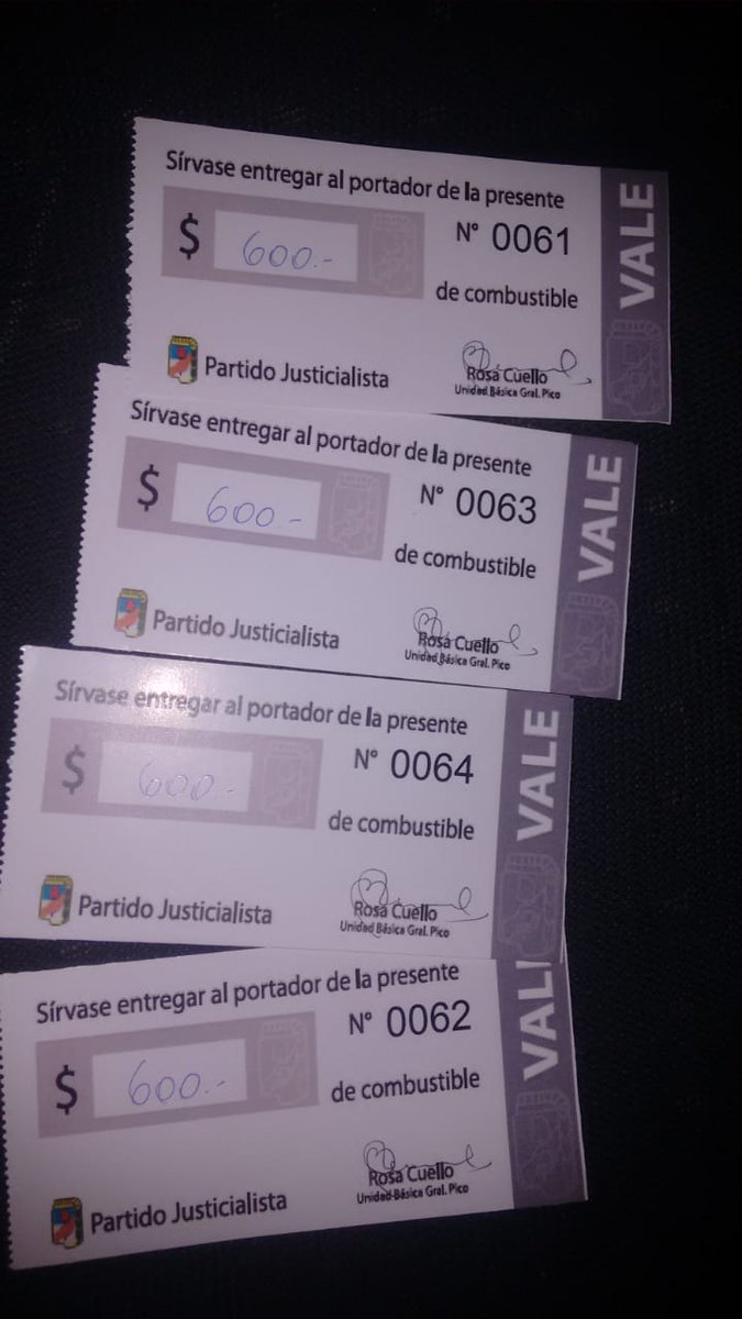 elianpregno's tweet photo. Estos pagan $ 600 porque son para ir a buscar a los jubilados de González Moreno (prov. de Buenos Aires) que votan en #GeneralPico, provincia de #LaPampa en las #Elecciones2019 😉😉😉

¡Y los firman todavía! 😆😆😆#ProyectoVerna https://t.co/yolPYfijFd