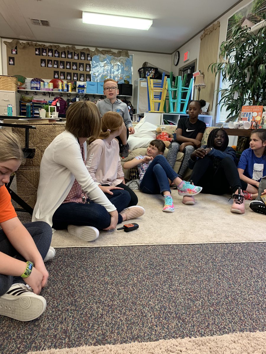 Renick_Class's tweet photo. Today, we welcomed our first mystery guest for this week. Thank you Mrs. Walker for sharing “The Magician’s Hat” with us and joining us for a community circle about dreaming and being dreamers! @janetwalker12 #communitycircleguests #tcecardinals #almostfifthgraders https://t.co/CZws1ixvYX