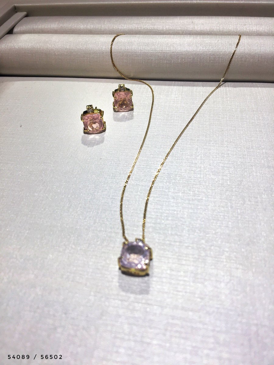 ewiglichjoias's tweet photo. Quartzo Rosa 🌸 
Presente ideal já pensando no dia dos namorados... 
#quatzorosa #brinco #colar #ouro18k #joias #ewiglichjoias #diadosnamorados https://t.co/ud0qEqph3N
