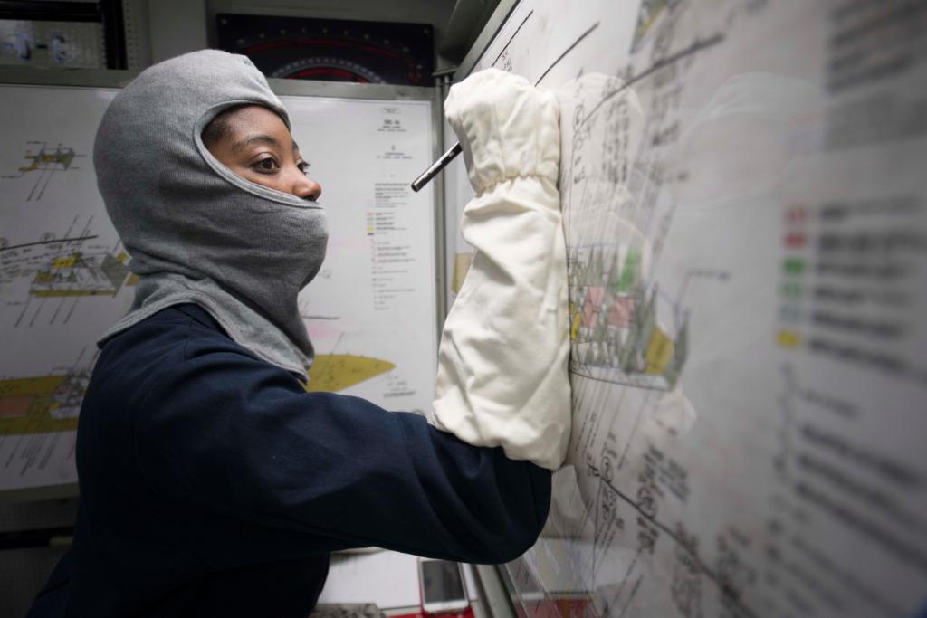 USNavy's tweet photo. Continuing to train and maintain readiness in the @USNavyEurope area of operations, #USSCarney completes Formidable Shield 19 - https://t.co/5XYwzLHO4F https://t.co/DUhbSEhBt9