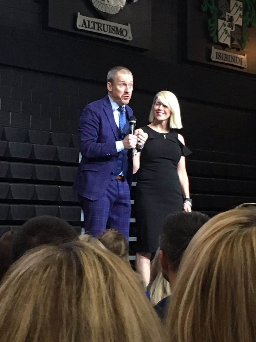 codewithJess's tweet photo. Wow...my teacher heart is happy!  Thanks to @ronclarkacademy for a mind blowing first day and to @USD203Supe for the support. I can’t wait for tomorrow! https://t.co/VdqsiWC6Xd