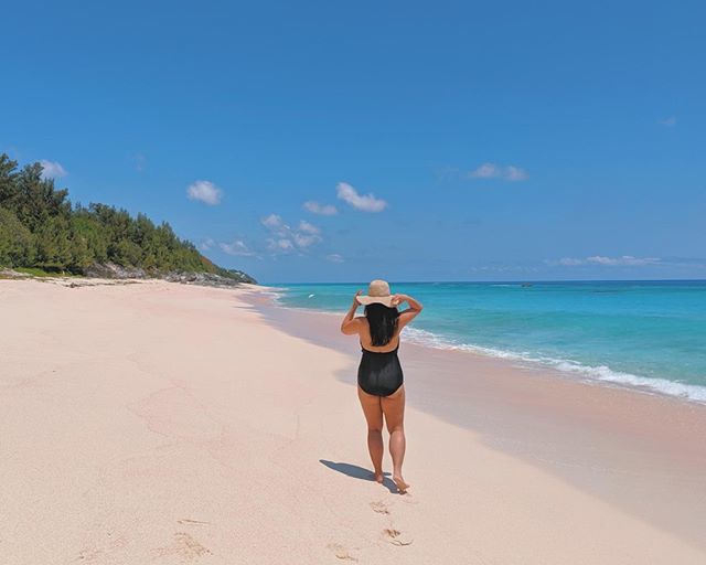 I'm finishing up my last full day in Bermuda, and I'm going to miss the amazing pink sand beaches, turquoise water, lovely people and amazing food! I can't believe it took me this long to discover this paradise less than 2 hours from NYC. I know I'll definitely be back - it'…