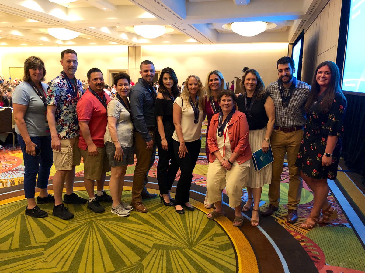 CFoody1316's tweet photo. NTI 2019 Virtua Memorial-Beacon Recipients! @VirtuaHealth @ZakMelissa @nicole_brocious https://t.co/JjNcV1sEb9