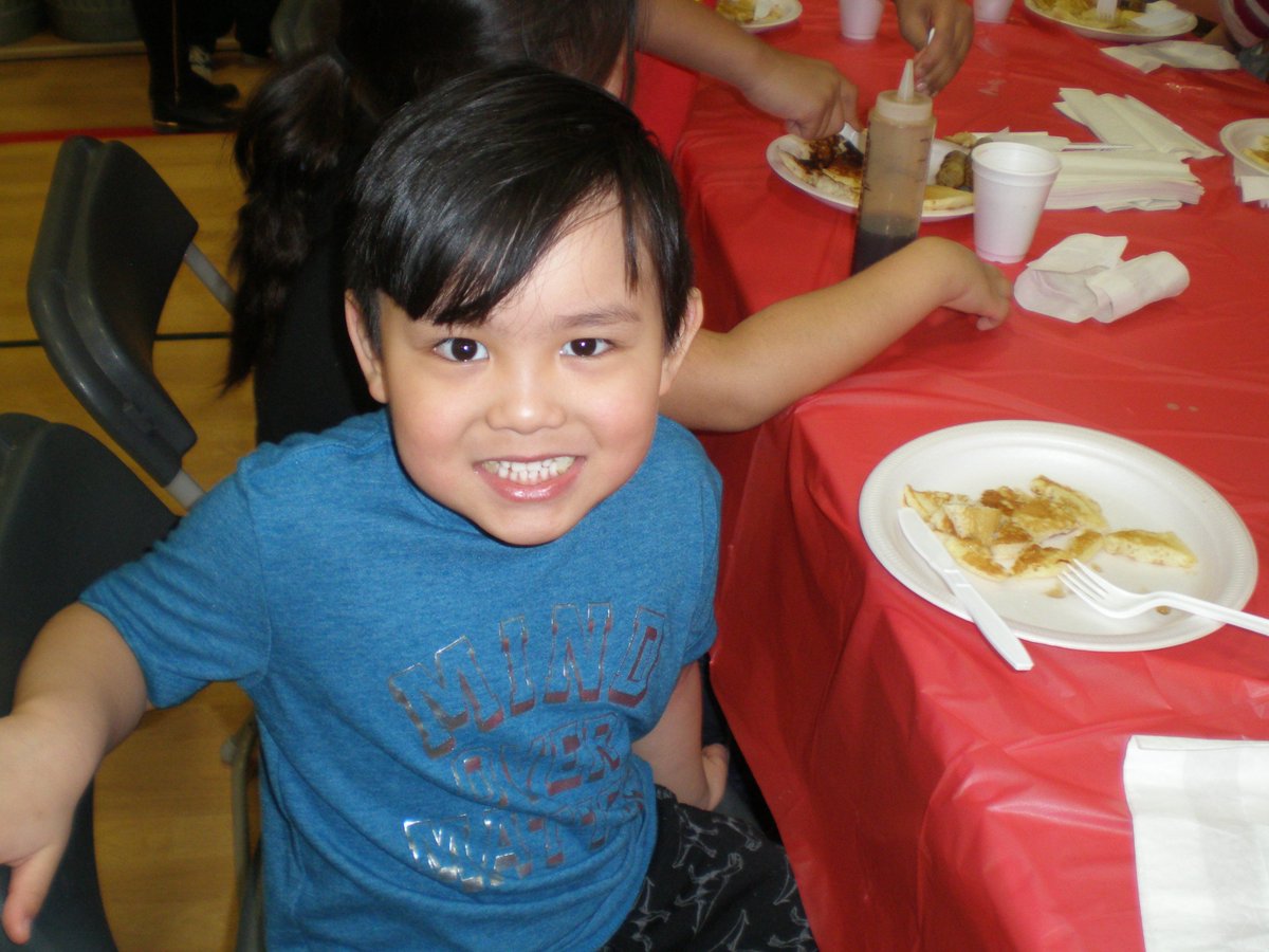 PjFast1's tweet photo. Thanks to the Kindness Club for providing that delicious pancake breakfast! https://t.co/ISqX5fOLfM
