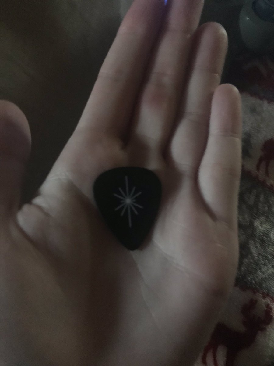 xojadexx's tweet photo. @olobersyko thanks for my first guitar pick ever at your concert in Grand Rapids! BMTH was literally the best concert ever 🖤🖤 https://t.co/SgfZa8OIen