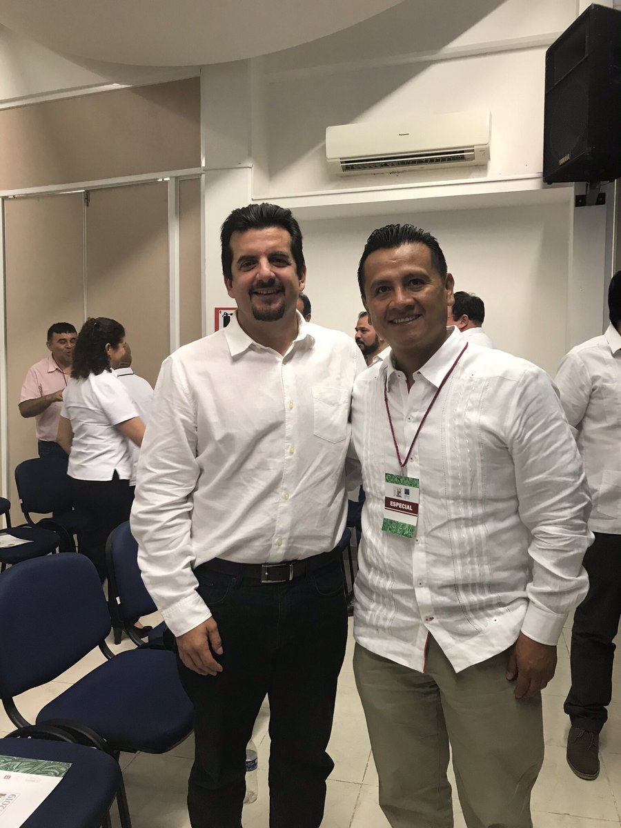 KrlosMed's tweet photo. Participamos en el Foro Nacional de Vivienda del Congreso de Unión que encabeza el Dip  Carlos @TorresPinna y contó con la participación de @c_vinas del @Vivienda_Yuc así como del delegado del @Infonavit @AngelAl18751190 y de @memocortesg @DnielCL @sdiaz_paulina hoy en Yucatán https://t.co/pgLiQTUNvj
