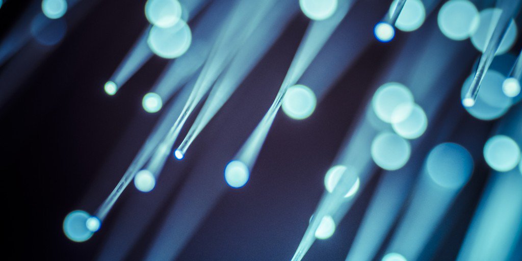 OmdiaHQ's tweet photo. Discover the complex growing world of #datacenteroptics in new #webinar @EXFO @FujitsuFNC https://t.co/AlzD3Habwg https://t.co/KBDgqBAiQA