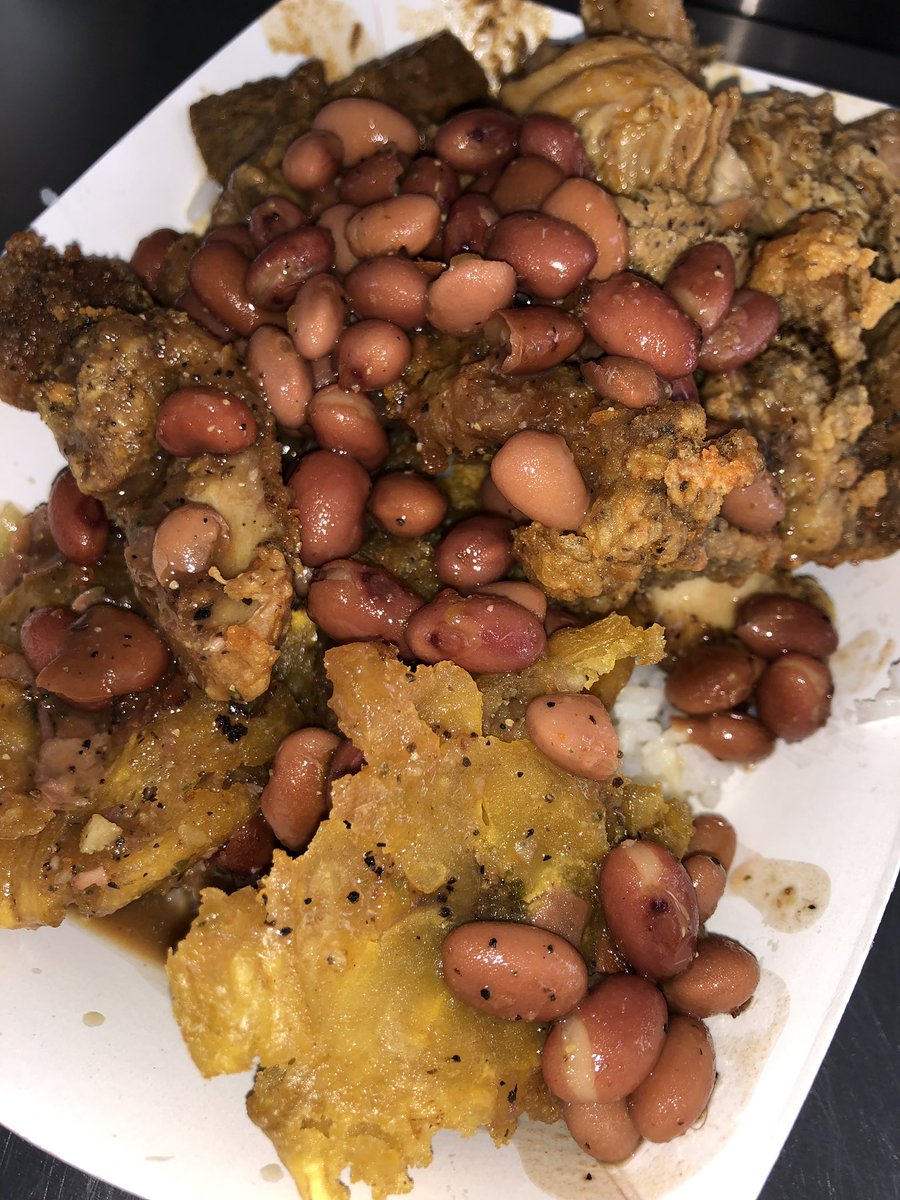 thepullupllc's tweet photo. Yo no quiero comer nada mas que la comida que yo cocino aquí, y ya‼️ #PolloFrito #CarneGuisada #PolloGuisado #Tostones #Habichuelas #Arroz #LoMejor #PlatoMio #BuenProvecho #Rico #ConSabor #ElGranPullUp https://t.co/CC47U8bSZ7