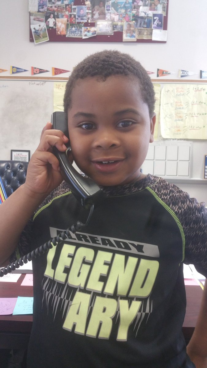 cyrus_kelvin's tweet photo. #GoodNewsCallOfTheDay ..Jahmir has grown 10 book levels; TEN!
His comprehension &amp; retelling grew tremendously👊💥👊💥😊!!
What a bright future lies ahead 😎!
Mom said yes to extra hugs &amp; kisses AND to a vanilla @ChickfilAWilson milkshake! 
#CauseBeyondOneself
#TheHearneWay🐝..👍 https://t.co/nz3Q78IdHP