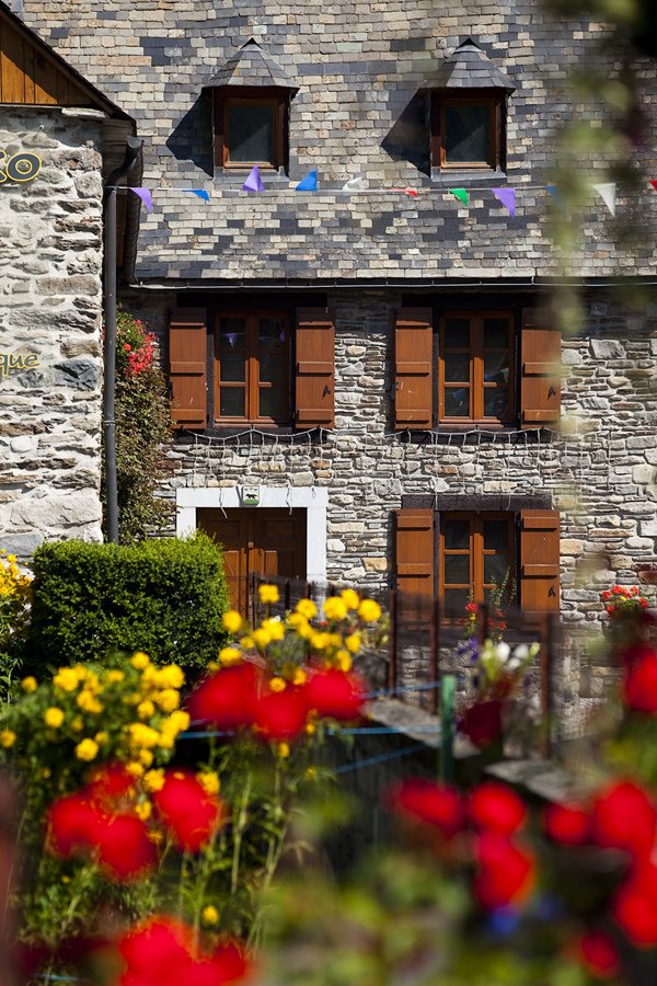 AnciennePoste's tweet photo. We're STILL waiting for the snow to stop falling here in the #frenchpyrenees! Could someone please tell the skies that we are ready for spring and some sunshine now! We want to get our bikes, canoes &amp; hiking shoes out!  @valleedulouron #destinationpyrenees #ancienneposte https://t.co/0sXasBrBe4