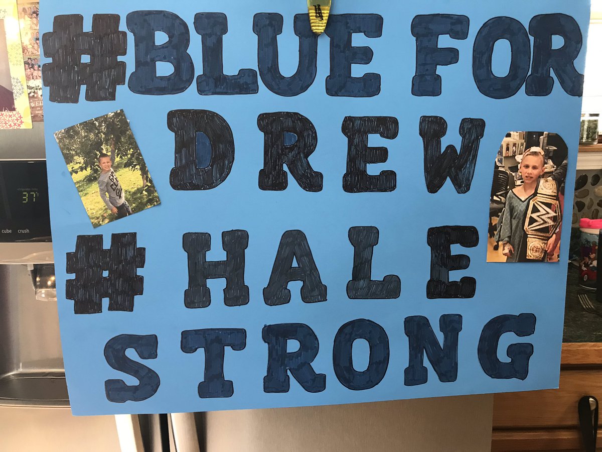 mistyhouser's tweet photo. @WWE @BraunStrowman @WWERomanReigns @WWERollins @shaleJHS @TUCenter @Bradyhouser3 Getting ready for Monday Night Raw!!!! #bluefordrew #halestrong https://t.co/iHZBkjmd5n