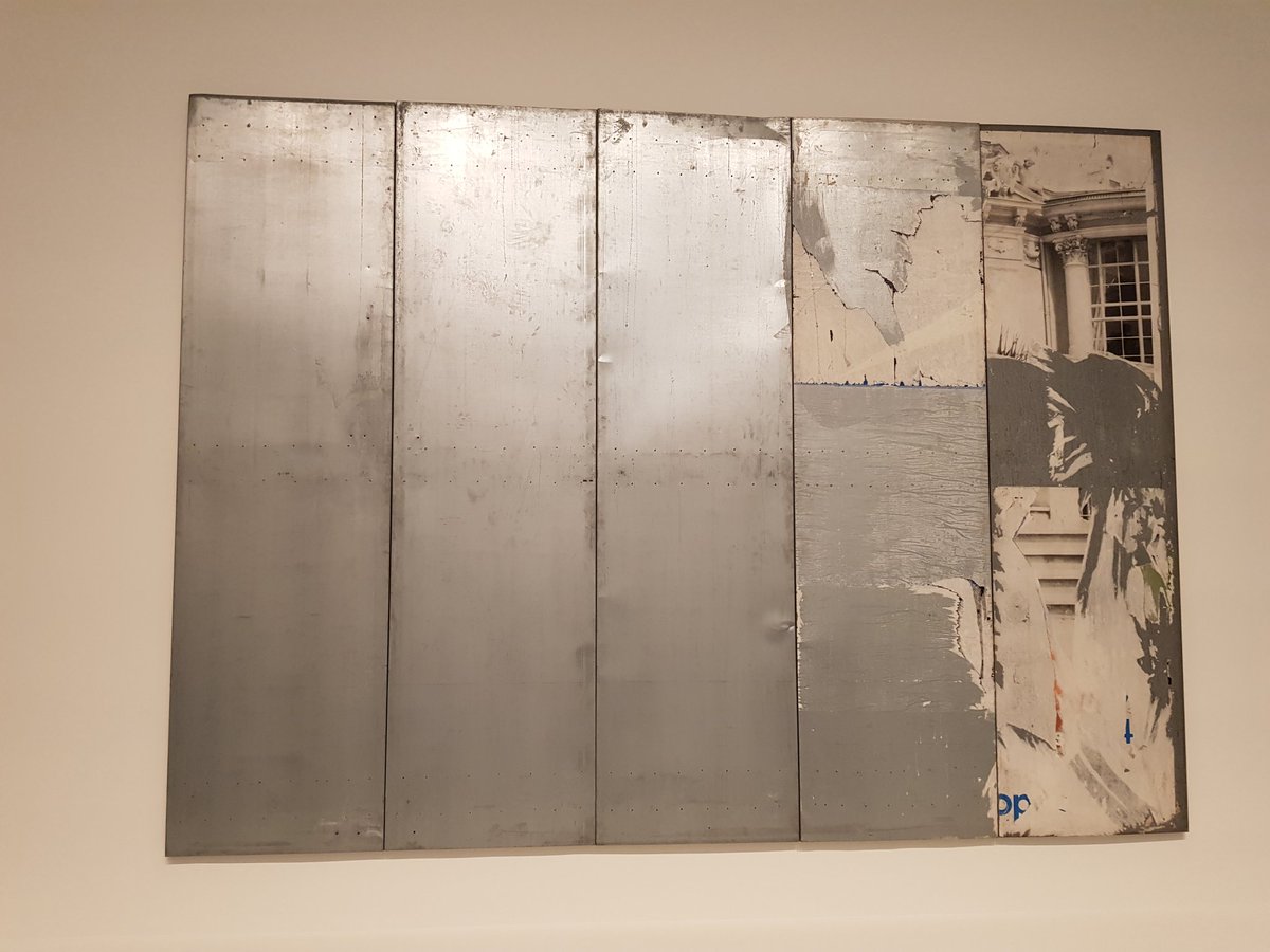 MimiMichelle9's tweet photo. Toujours à #Fondationlouisvuitton la #collectiondelafondation @FondationLV #JoanMitchell #Mitchell #CarlAndre #Andre #PierreSoulages #Soulages #GerhardRichter #Richter #NieleToroni #Toroni #MarkBradford #Bradford #RaymondHains #Hains #FrançoisMorellet #Morellet #DanFlavin #Flavin https://t.co/pFfKuGyy6C
