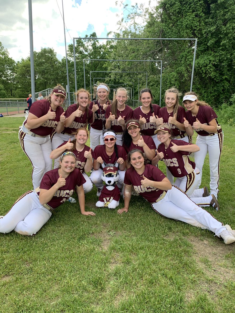 All of my pals and I after another playoff win! Off to the Semifinals❗️🐺🥎