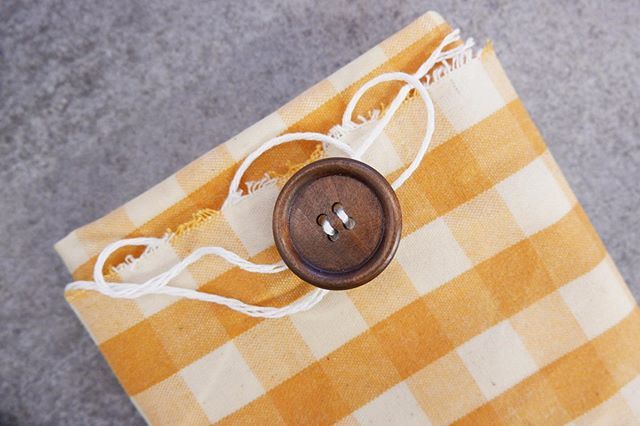 Beeswax food wrap li provi e ti cambiano la vita. 🐝

Grazie a @elenatonolli e a Chiara di @la_sfuseria per questa bellissima serata.