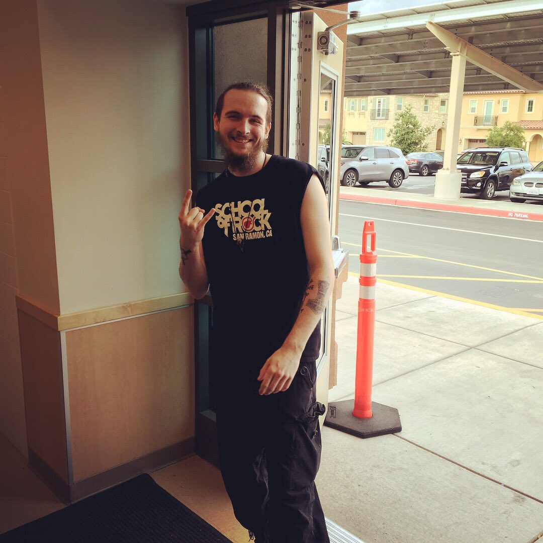 SORSanRamon's tweet photo. It’s our first day without Devin and we’re devastated. He has definitely left a mark at this school and could never be replaced. His day to day presence will be dearly missed. Tennessee is lucky to have him and we wish him the best on his new adventure! Rock On Devin!
#devinrocks https://t.co/2goNjYAyr8